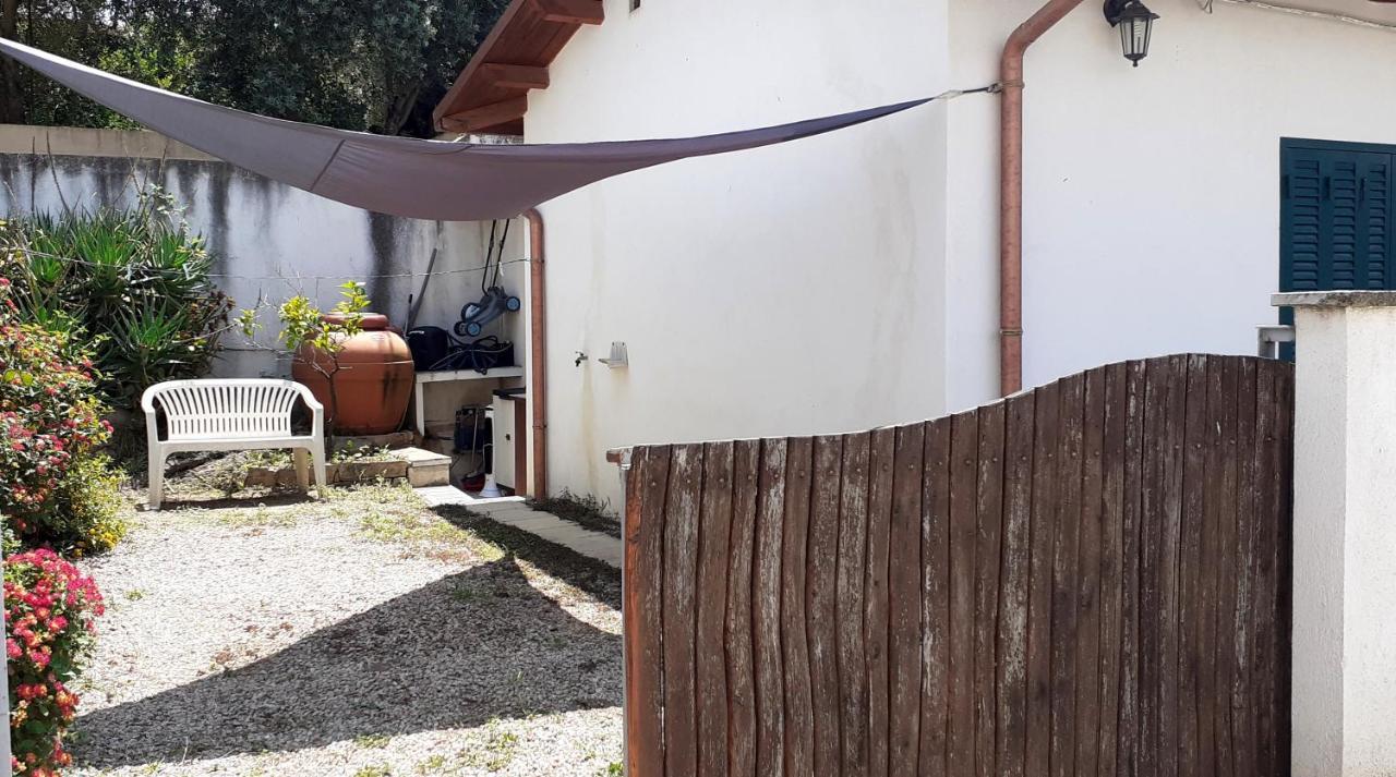 8 Via V. Monti Villa Loiri Porto San Paolo Exteriör bild